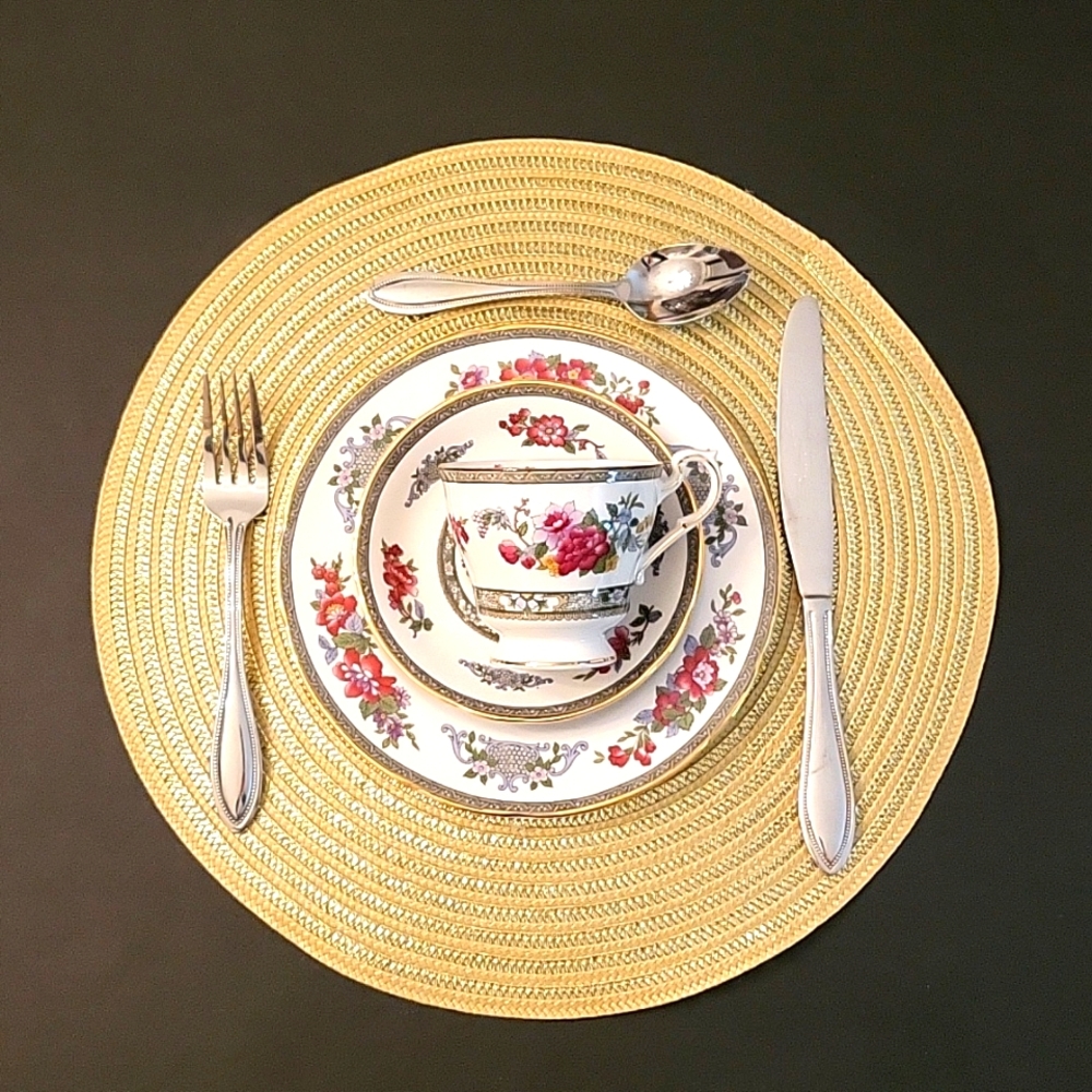 NEW Golden Woven Spiral Placemats! Set of 8!